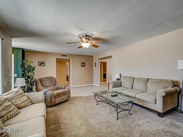 $1,900 | 13207 West Kodiak Drive, Sun City West, AZ 85375