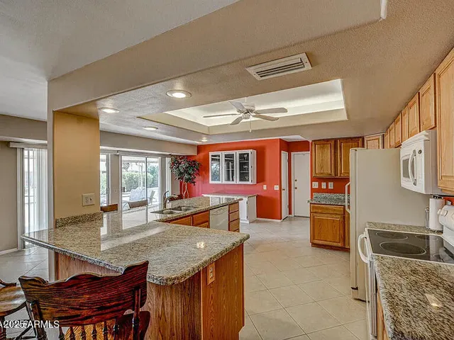 $1,900 | 13207 West Kodiak Drive, Sun City West, AZ 85375