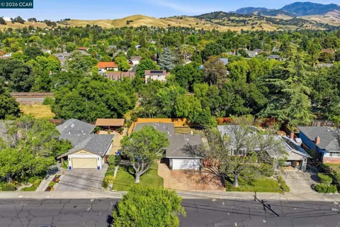 $885,000 | 2282 Charlotte Avenue, Concord, CA 94518