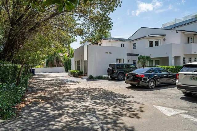 $2,600 | 2918 Bird Avenue, Unit 3, Miami, FL 33133