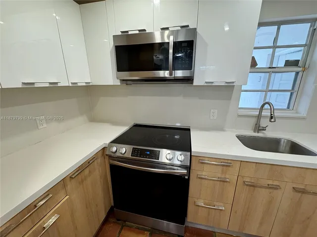$2,600 | 2918 Bird Avenue, Unit 3, Miami, FL 33133
