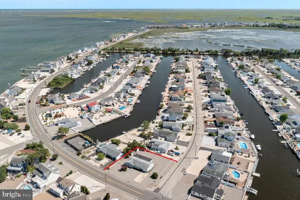 $385,000 | 258 Bayshore Drive, Barnegat, NJ 08005