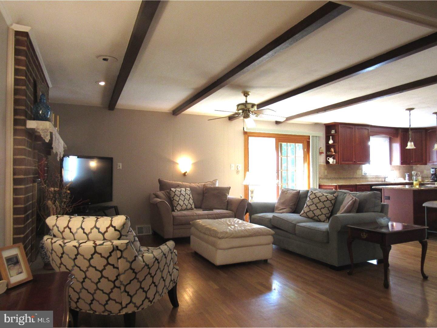 329 Foulke Lane Springfield, PA 19064 - Photo 11 of 23 Gallery Image 11