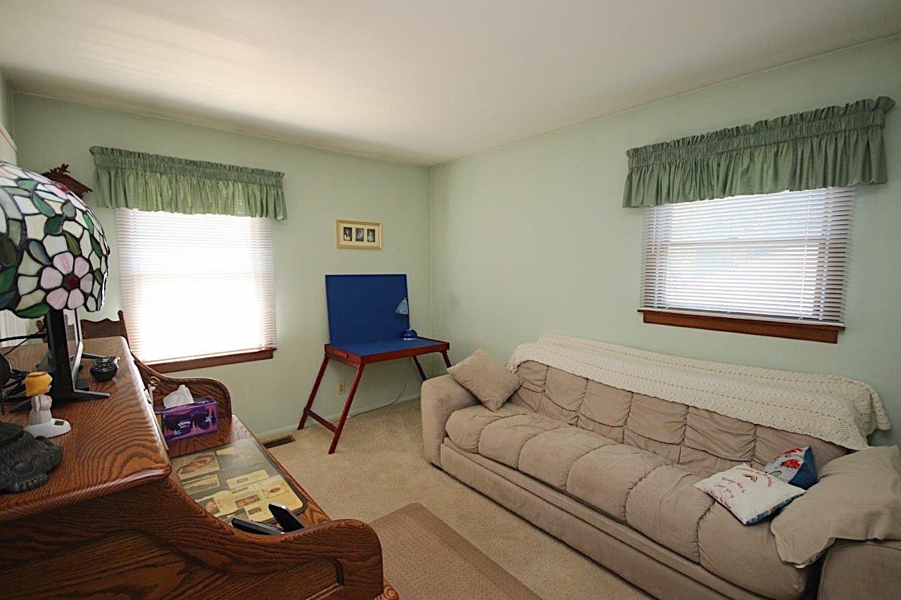 102 Villa Road Streamwood, IL 60107 - Photo 12 of 23 Gallery Image 12