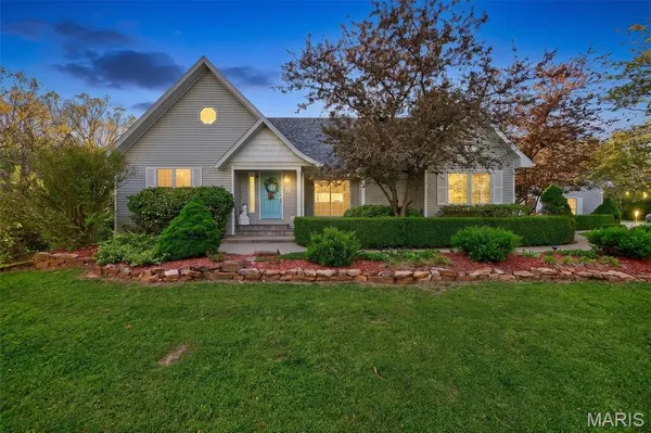 $549,900 | 23233 Paradise Drive, Lebanon, MO 65536