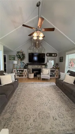 $549,900 | 23233 Paradise Drive, Lebanon, MO 65536