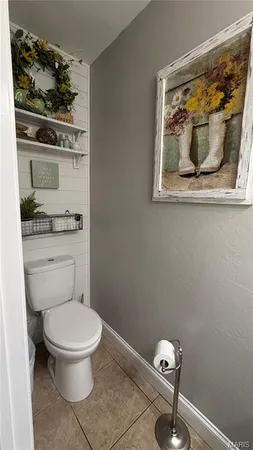 $549,900 | 23233 Paradise Drive, Lebanon, MO 65536