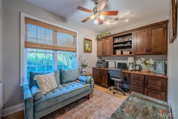 $549,900 | 23233 Paradise Drive, Lebanon, MO 65536