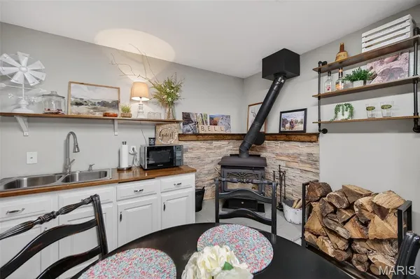 $549,900 | 23233 Paradise Drive, Lebanon, MO 65536