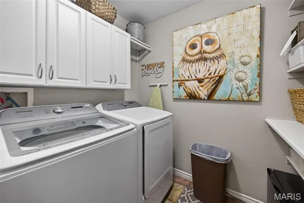 $549,900 | 23233 Paradise Drive, Lebanon, MO 65536