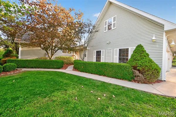 $549,900 | 23233 Paradise Drive, Lebanon, MO 65536