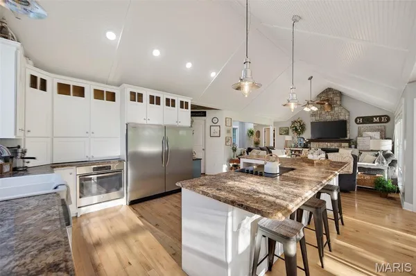 $549,900 | 23233 Paradise Drive, Lebanon, MO 65536