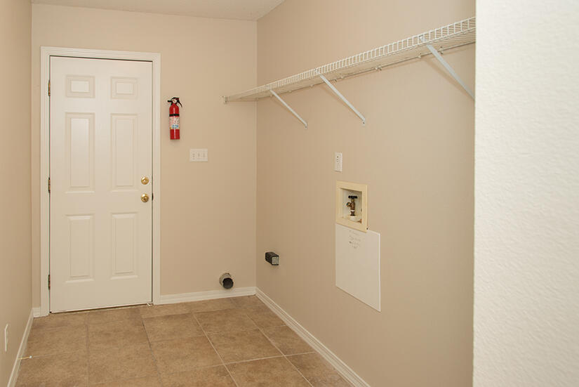 6805 Fernandina Road Navarre, FL 32566 - Photo 13 of 29 a view of an empty room