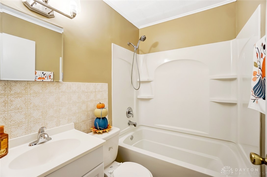 105 Woods Road Springboro, OH 45066 - Photo 18 of 31 Gallery Image 18