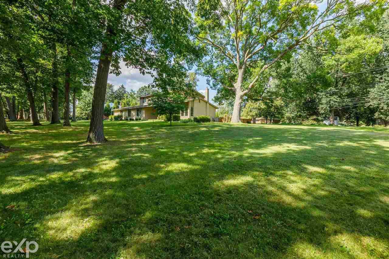 2762 South Christian Hill Rochester, MI 48309 - Photo 3 of 33