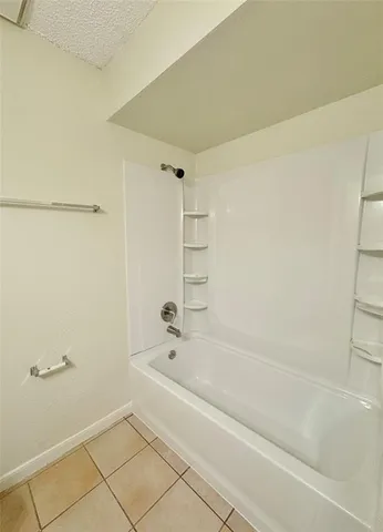 $1,595 | 510 Shennandoah Drive, DeSoto, TX 75115