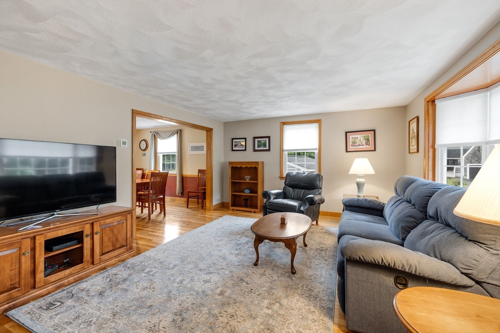 4 Aldrich Road Foxboro, MA 02035 - Photo 17 of 40 Gallery Image 17