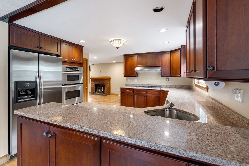 4 Aldrich Road Foxboro, MA 02035 - Photo 9 of 40 Gallery Image 9