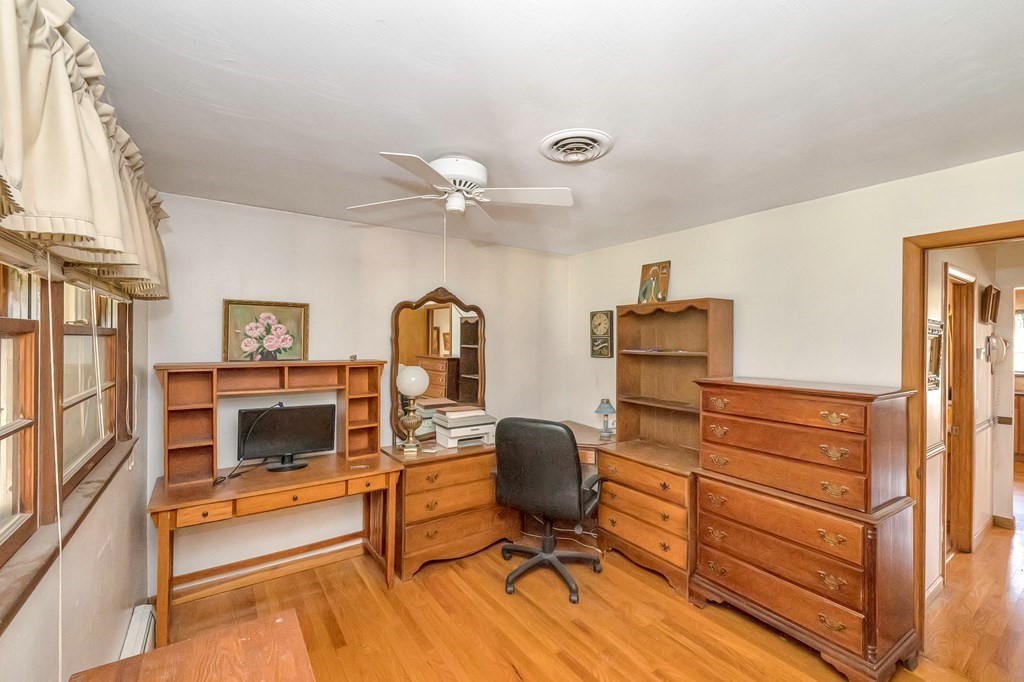 35 Clayton Road Holyoke, MA 01040 - Photo 23 of 33 Gallery Image 23
