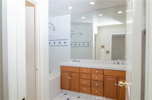 $679,000 | 28948 Marilyn Drive, Canyon Country, CA 91387