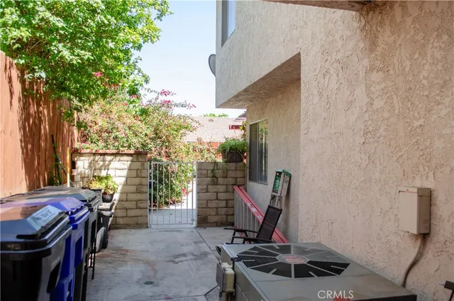 $679,000 | 28948 Marilyn Drive, Canyon Country, CA 91387