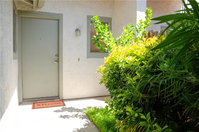 $679,000 | 28948 Marilyn Drive, Canyon Country, CA 91387