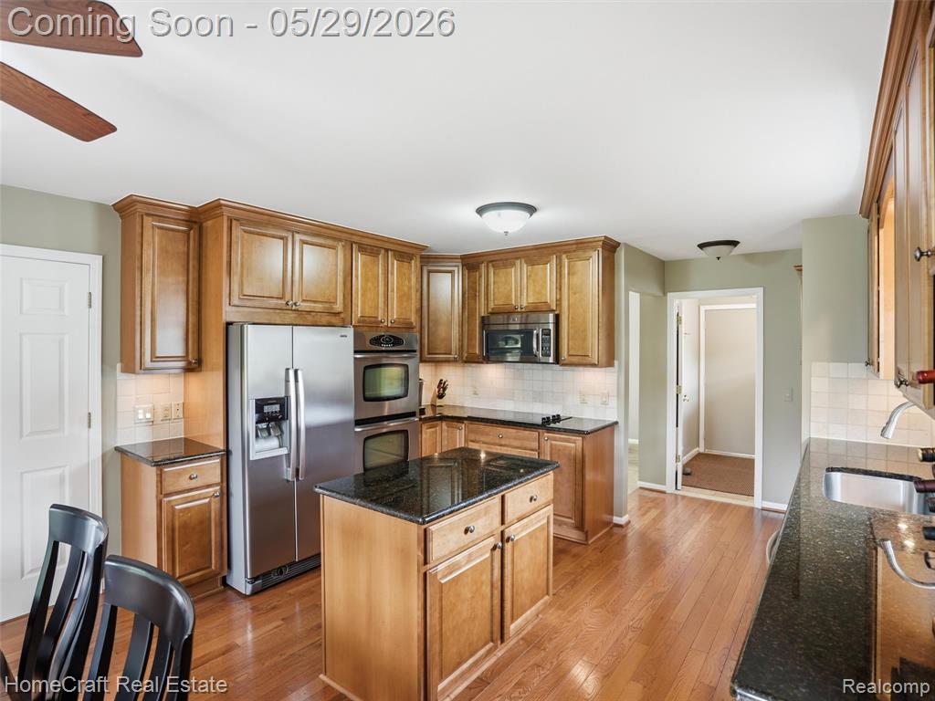 45088 Danbury Road Canton, MI 48188 - Photo 9 of 39