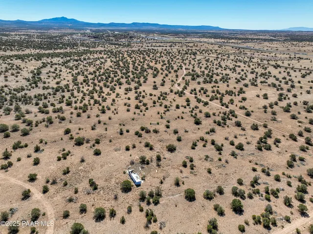 a view of a sky view