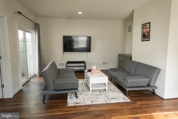 $3,500 | 22279 Rampsbeck Terrace, Ashburn, VA 20148