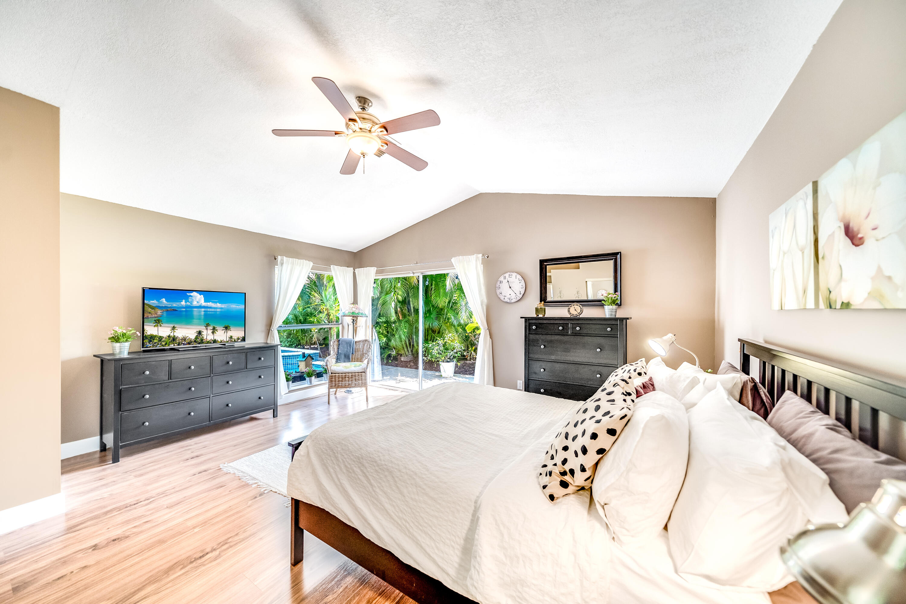 22602 Esplanada Drive Boca Raton, FL 33433 - Photo 13 of 40 Masters - Vaulted and Volume