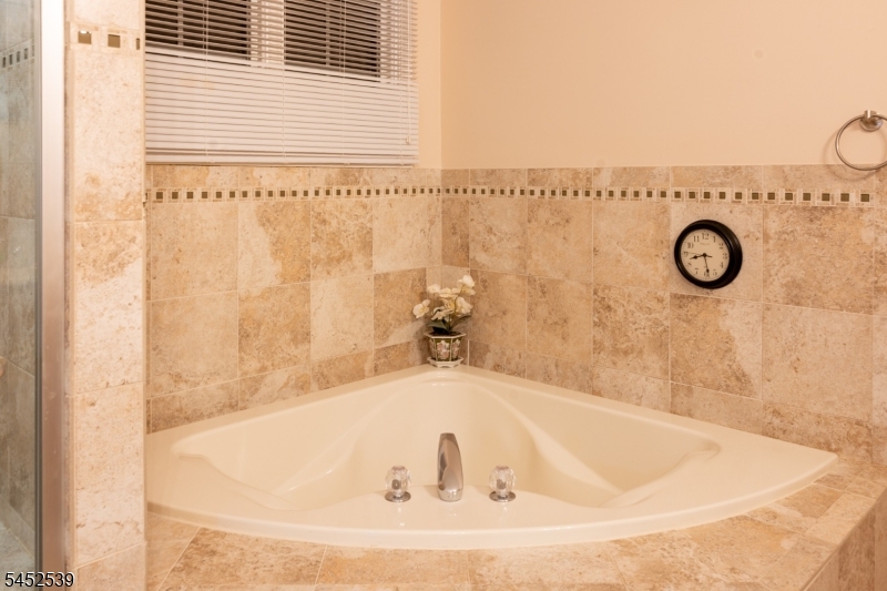 19 Bayard Road Somerset, NJ 08873 - Photo 21 of 27 Gallery Image 21