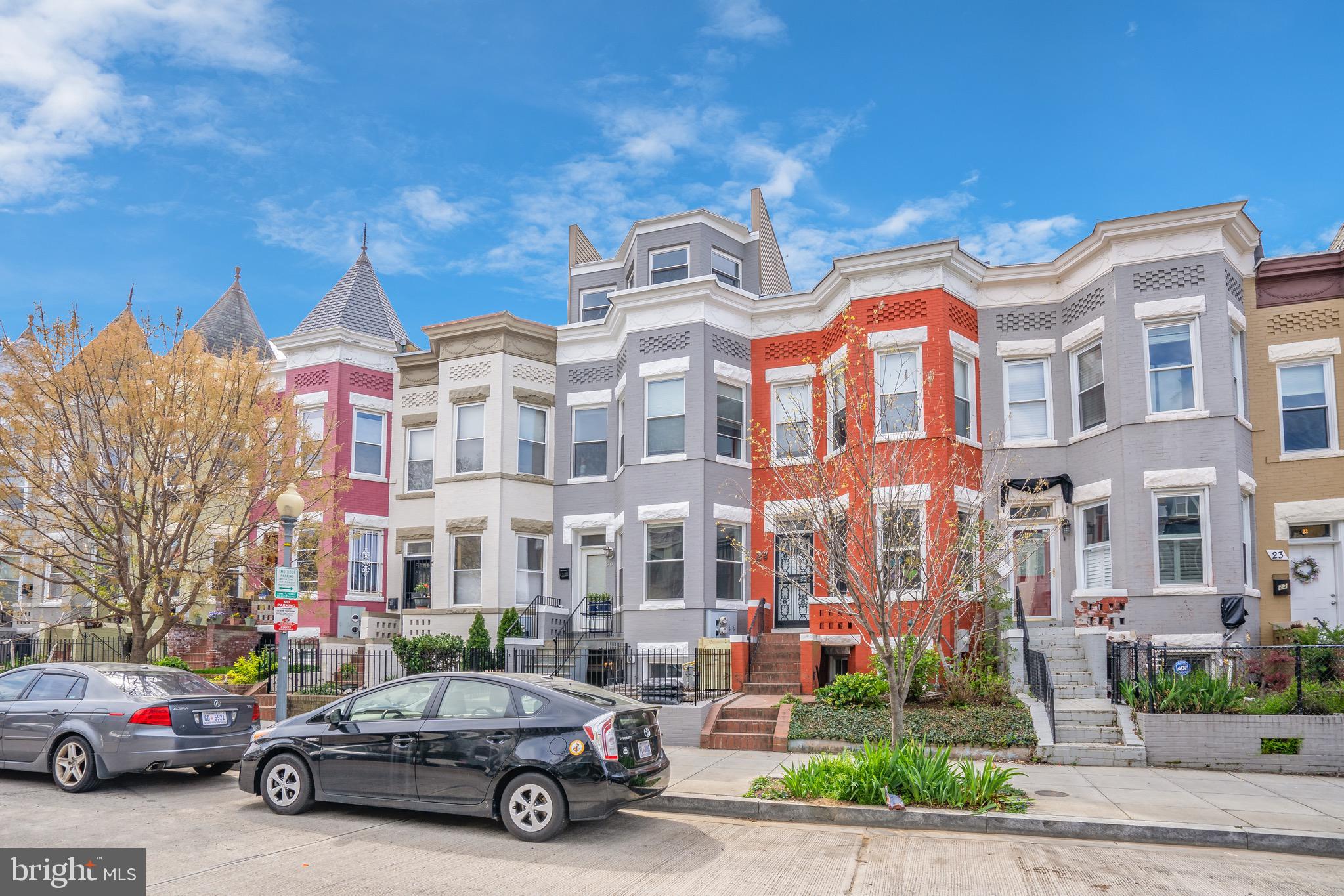 Welcome to 29 Q St. NE #2!