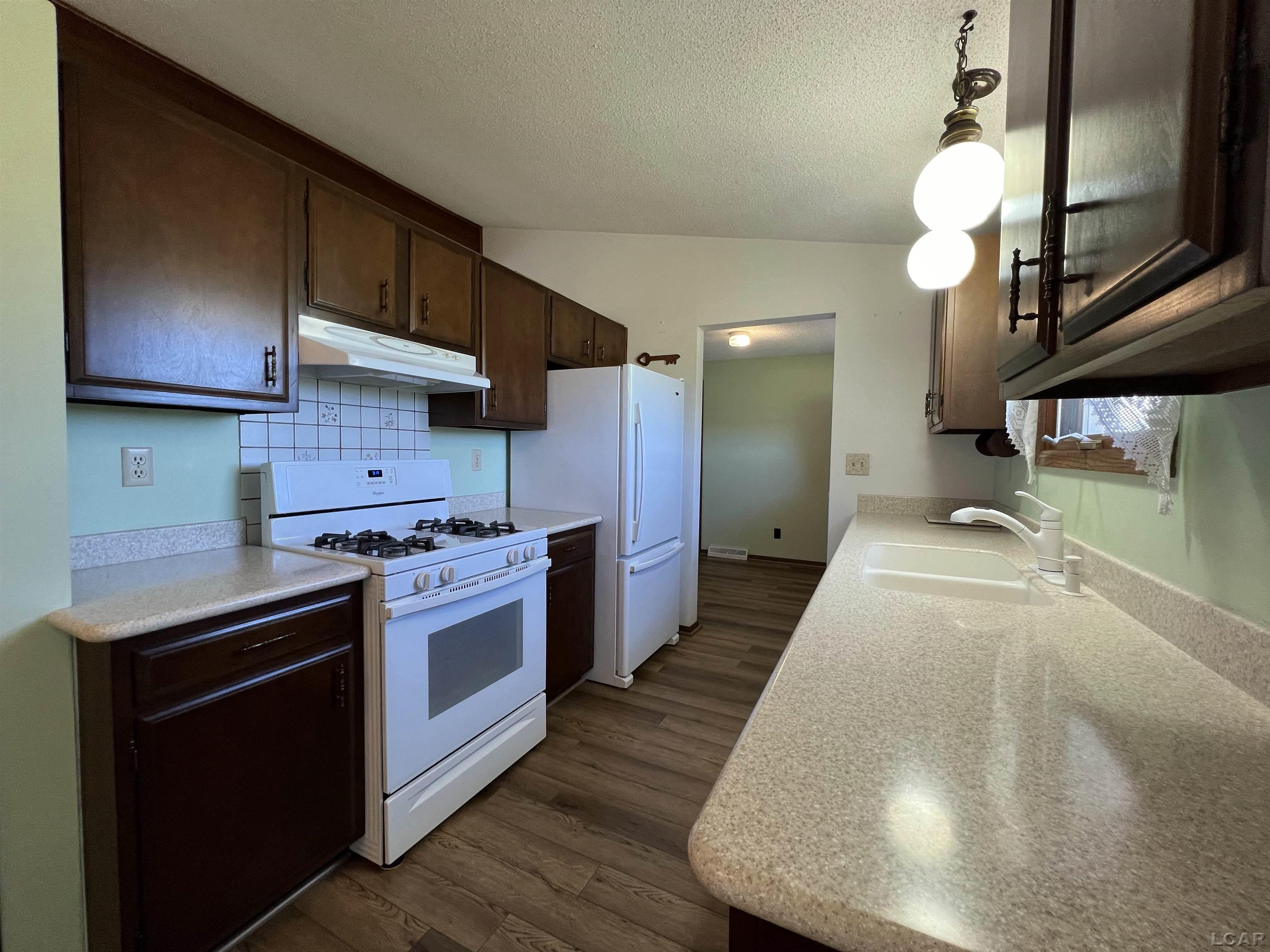 3806 Pennington Road Clinton, MI 49236 - Photo 6 of 30 50147213-2bbcaa68-c884-4360-868b-39efdf9a34cf.JPG