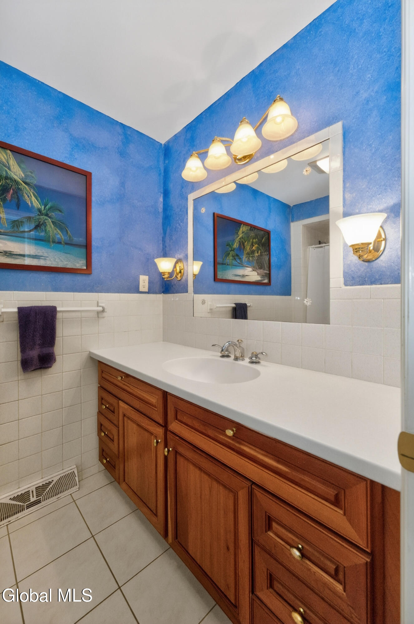 1222 Hempstead Road Niskayuna, NY 12309 - Photo 41 of 52 9 Bathroom 1