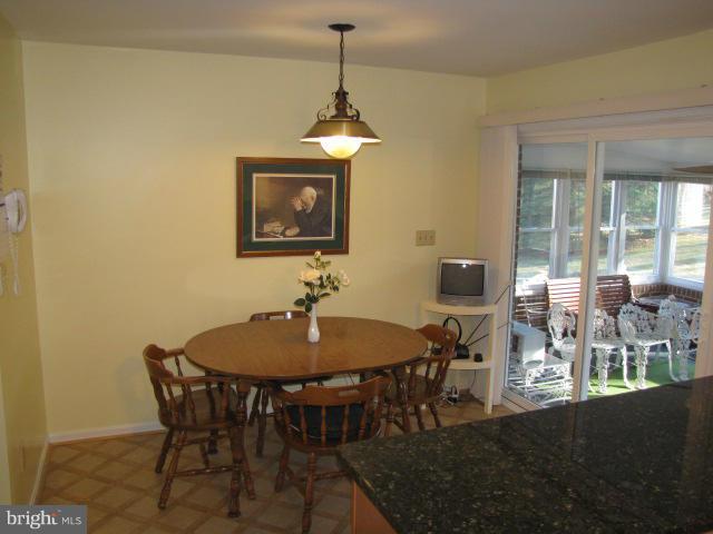 14013 Blenheim Road North Phoenix, MD 21131 - Photo 14 of 30 Eat-in Kitchen/ 10' x 8' Breakfast Room