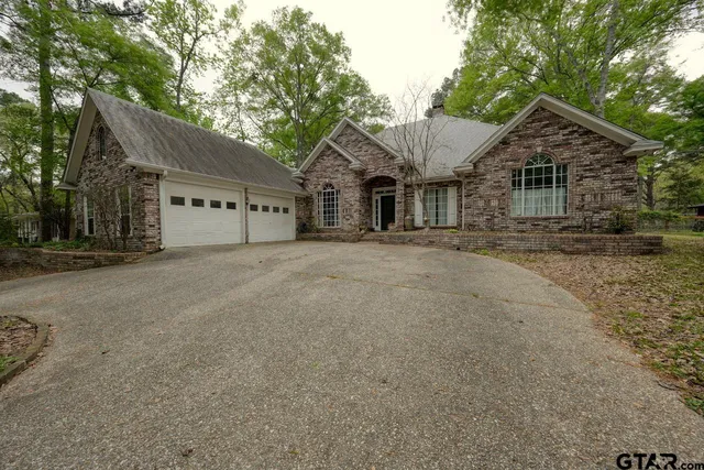 $449,000 | 1336 Bridle Path Lane, Hideaway, TX 75771