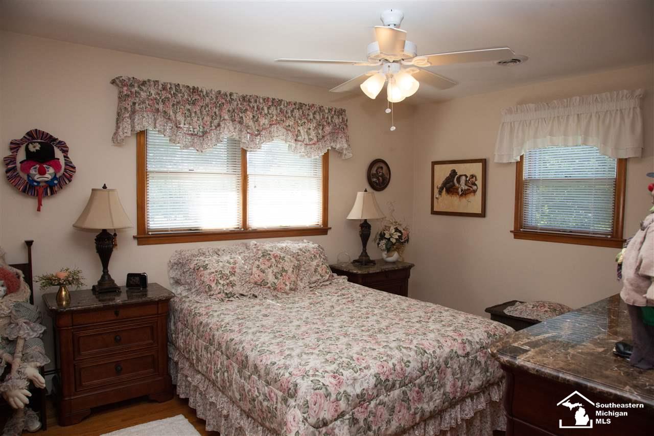 10487 Grafton Road Carleton, MI 48117 - Photo 37 of 54 31352619-36.JPG