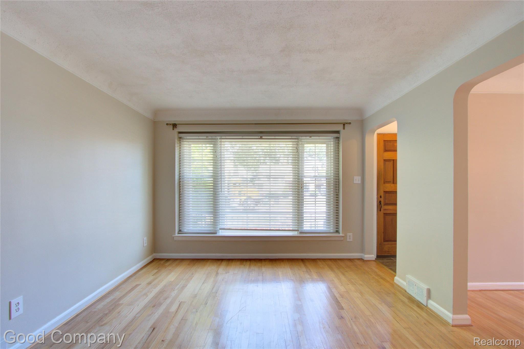 851 Cambridge Road Berkley, MI 48072 - Photo 5 of 39 851 Cambridge Rd. 5