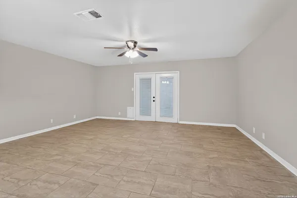 $1,895 | 9930 Trendwood, San Antonio, TX 78250