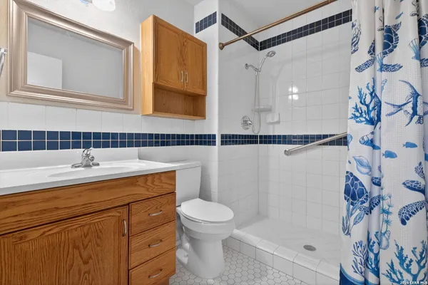 $1,895 | 9930 Trendwood, San Antonio, TX 78250