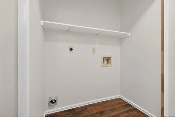 $1,895 | 9930 Trendwood, San Antonio, TX 78250