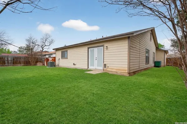 $1,895 | 9930 Trendwood, San Antonio, TX 78250