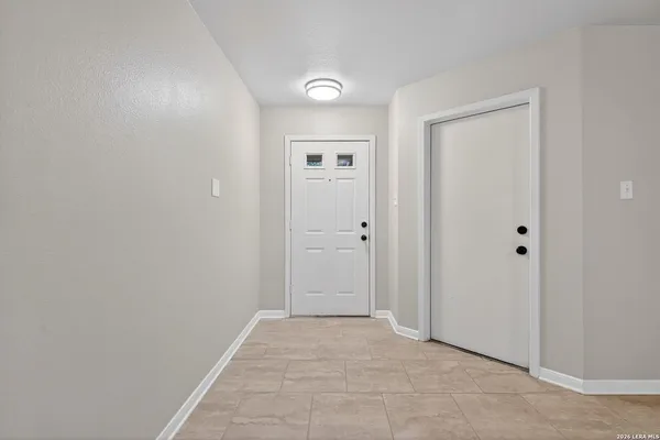 $1,895 | 9930 Trendwood, San Antonio, TX 78250