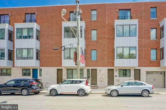 a car parked in front of a building