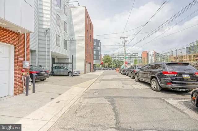 a view of parking area