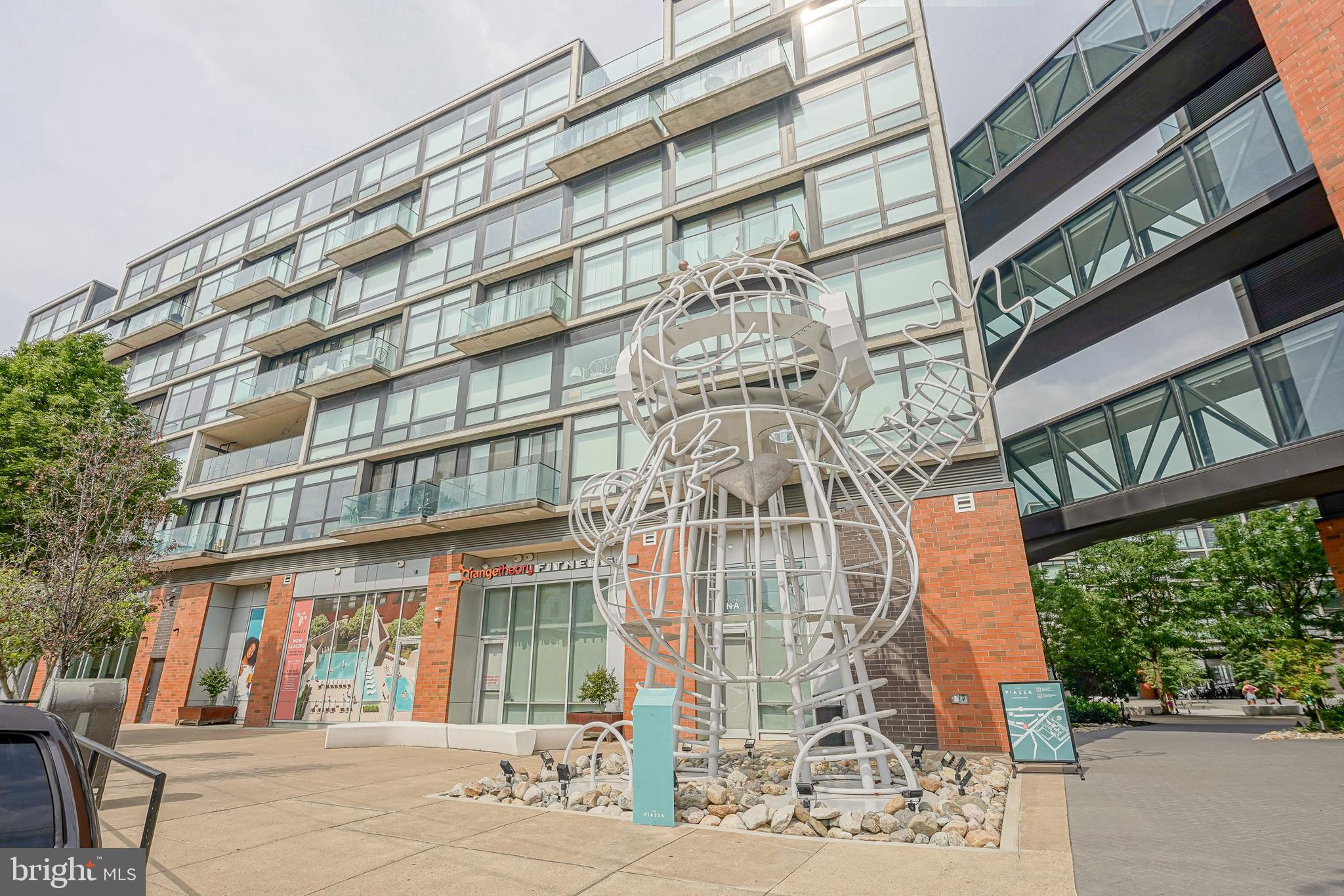 1011 Germantown Avenue, Unit B Philadelphia, PA 19123 - Photo 32 of 34 front view of a building