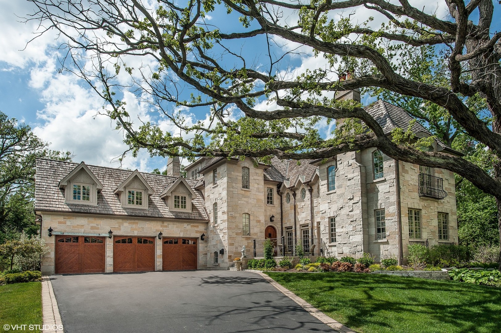 1041 Seminole Road Wilmette, IL 60091 - Photo 1 of 55