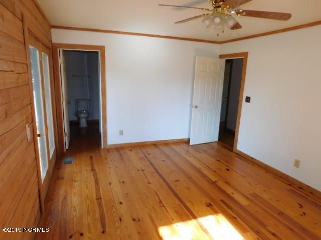 841 Treasure Point Road Bath, NC 27808 - Photo 10 of 11 Master BR