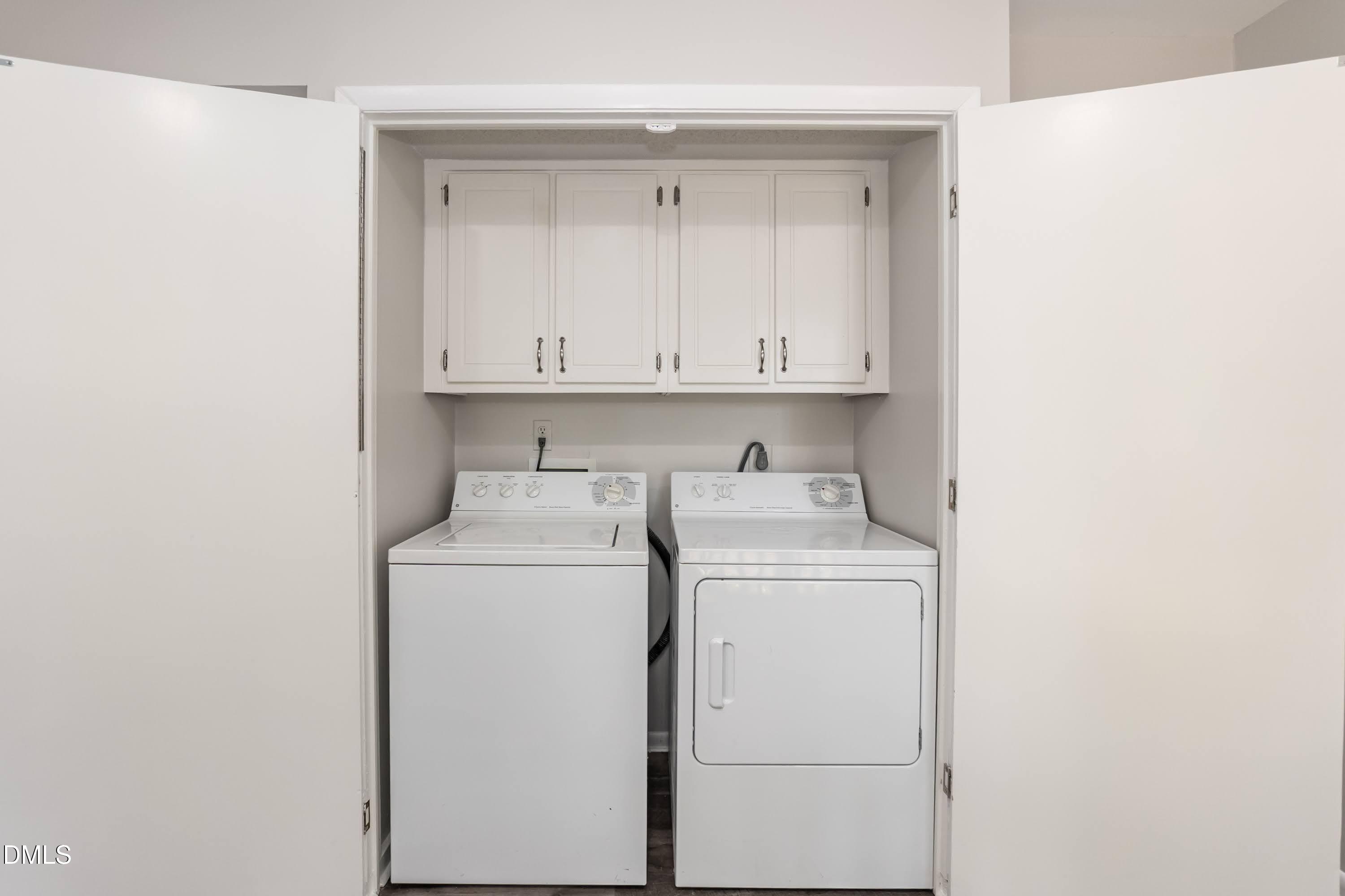 709 East Millbrook Road Raleigh, NC 27609 - Photo 11 of 26 Laundry 01 (21)
