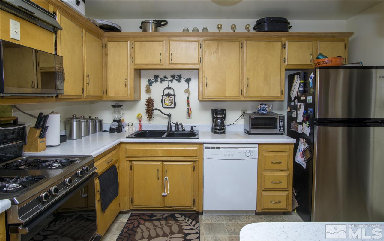 830 Stoker Avenue Reno, NV 89503 - Photo 4 of 18 Photo 4